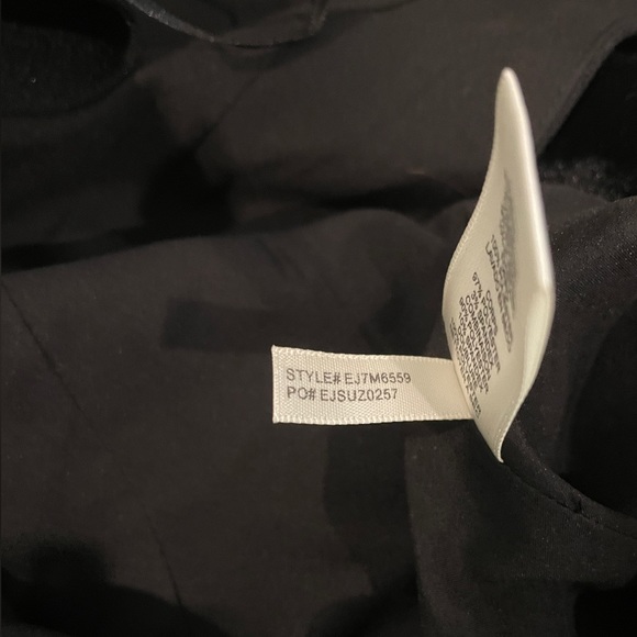 Off the shoulder velvet & crepe top - Picture 5 of 11